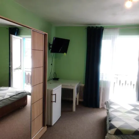 Vitajte V Ivachnovej 145 *