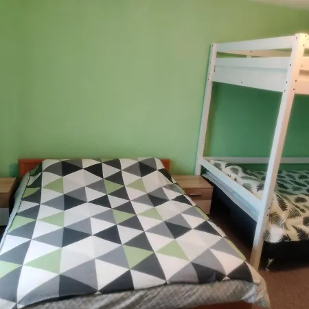 Vitajte V Ivachnovej 145 Pensjonat *